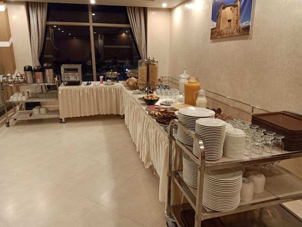 Hotel Makarim Tétouan エクステリア 写真