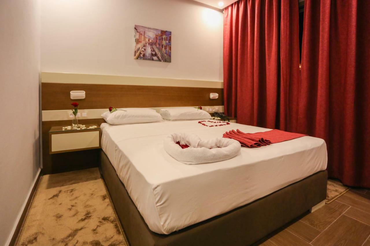 Hotel Makarim Tétouan エクステリア 写真